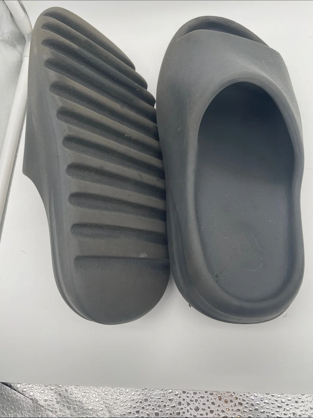 Yeezy Foam Slide Sandals - Black 40